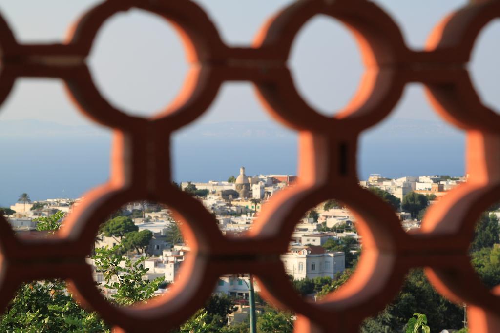 Camera Matrimoniale/Doppia con Letti Singoli con Vista Giardino